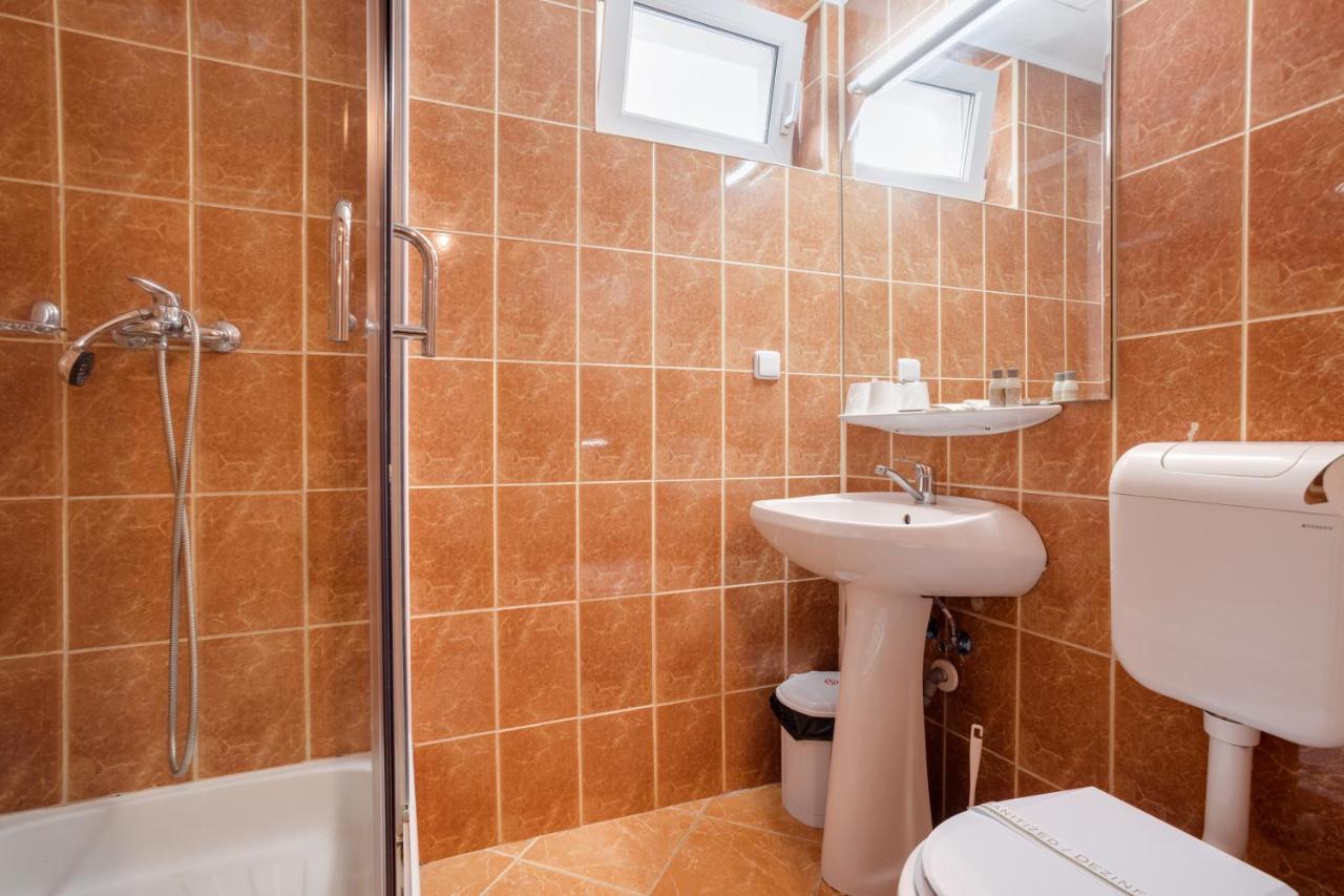 Hotel Bianca Беліш Екстер'єр фото