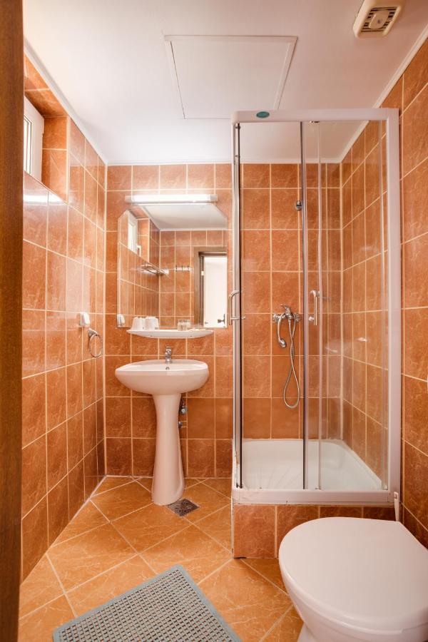 Hotel Bianca Беліш Екстер'єр фото